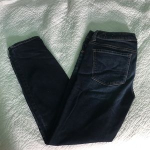 American Eagle dark wash skinny jeans